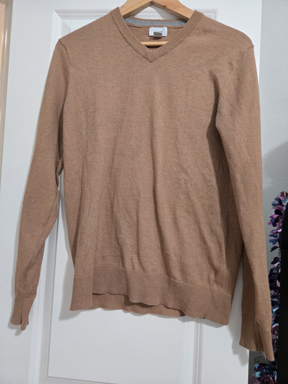 Old Navy Men's V-Neck Sweater - Camel/Tan